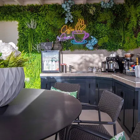 Perla 빌라 아데제